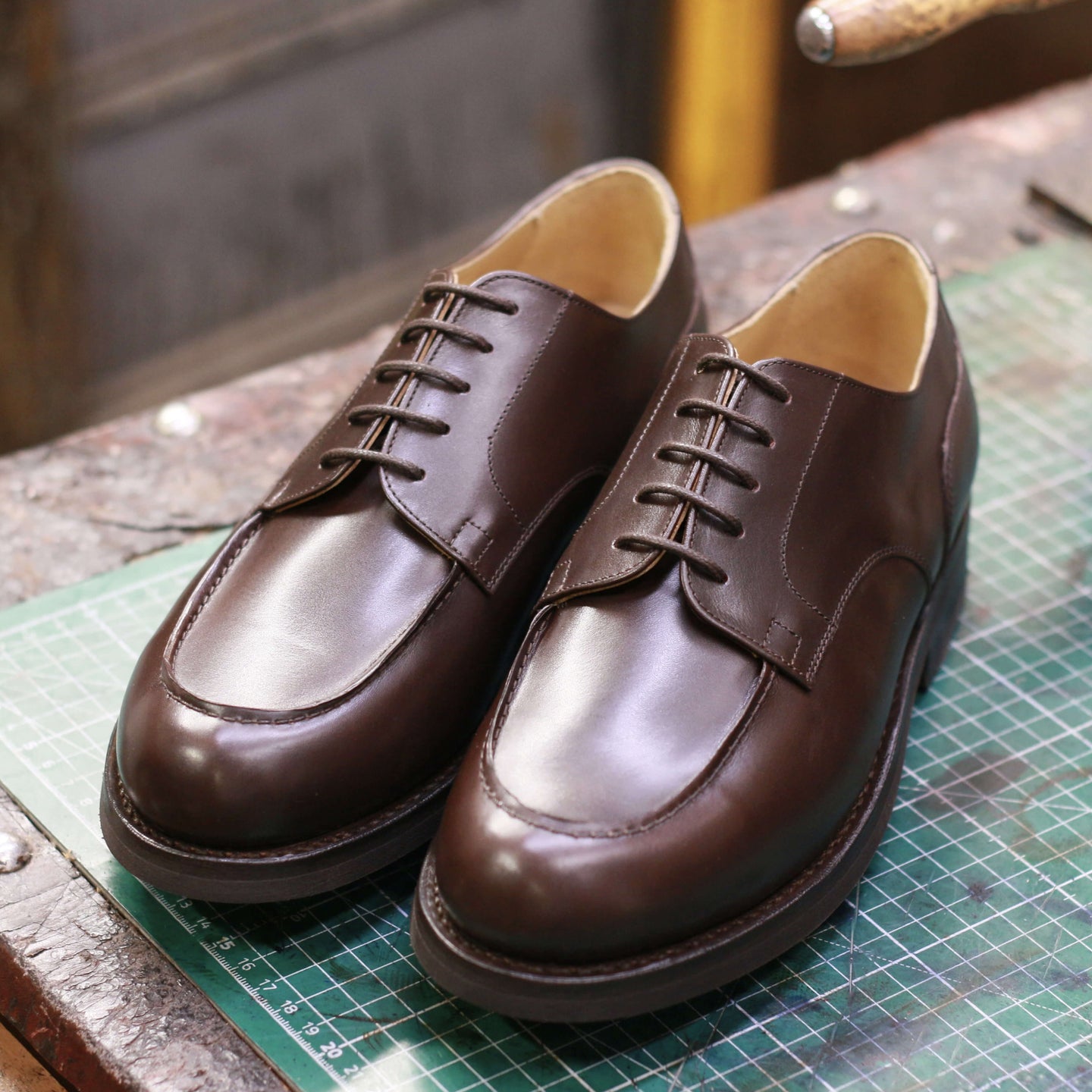 derbies à plateau cuir lisse marron foncé